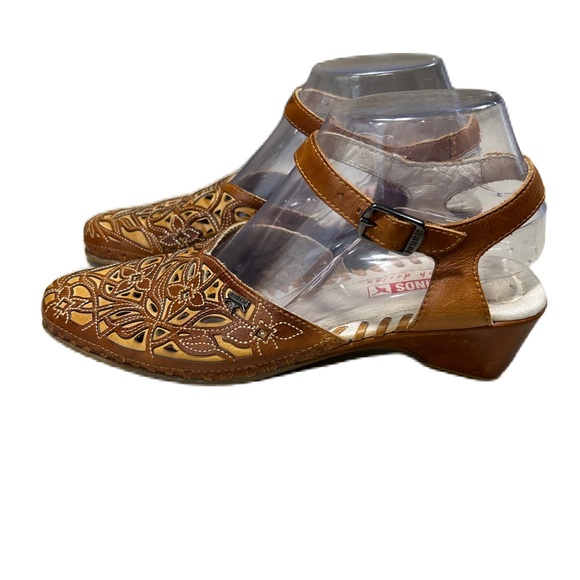 Pikolinos Shoes Womens Size 38 Mary Jane Low Heel Cutout Floral Strap Leather - Picture 3 of 6